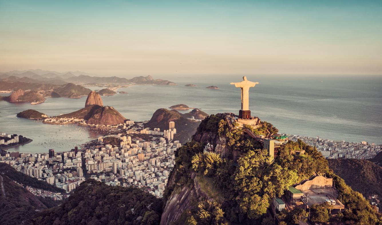 Use a Brazil PEO to hire and pay employees in Brazil without a legal entity