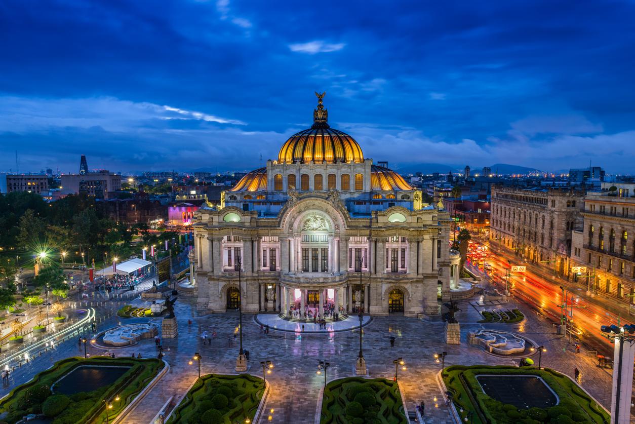 Use a Mexico PEO to hire and pay employees in Mexico without a legal entity