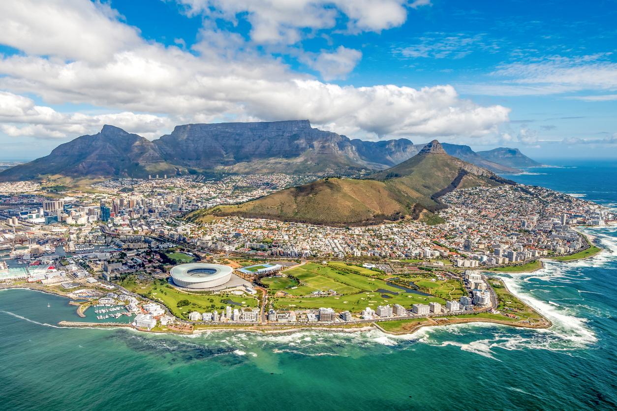 Use a South Africa PEO to hire and pay employees in South Africa without a legal entity