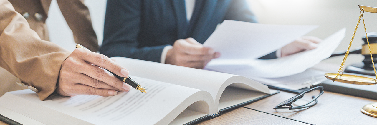 How PEOs Manage Global Employment Law