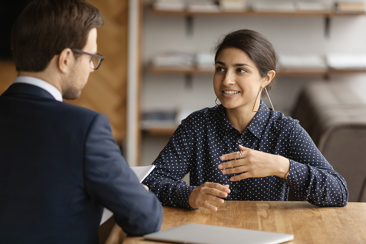 How a PEO can help mitigate hiring risks overseas
